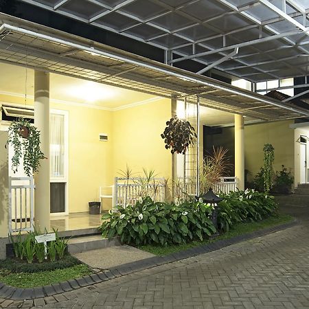 Riverstone Hotel & Cottage Batu  Extérieur photo
