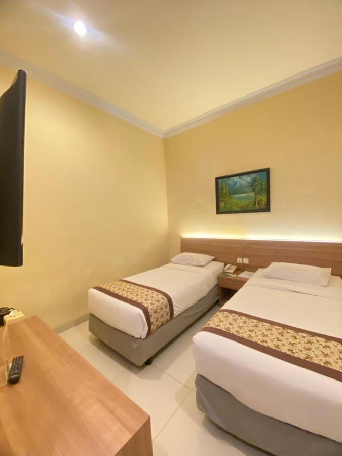 Riverstone Hotel & Cottage Batu  Extérieur photo