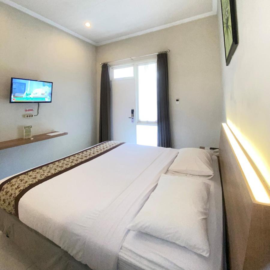 Riverstone Hotel & Cottage Batu  Extérieur photo