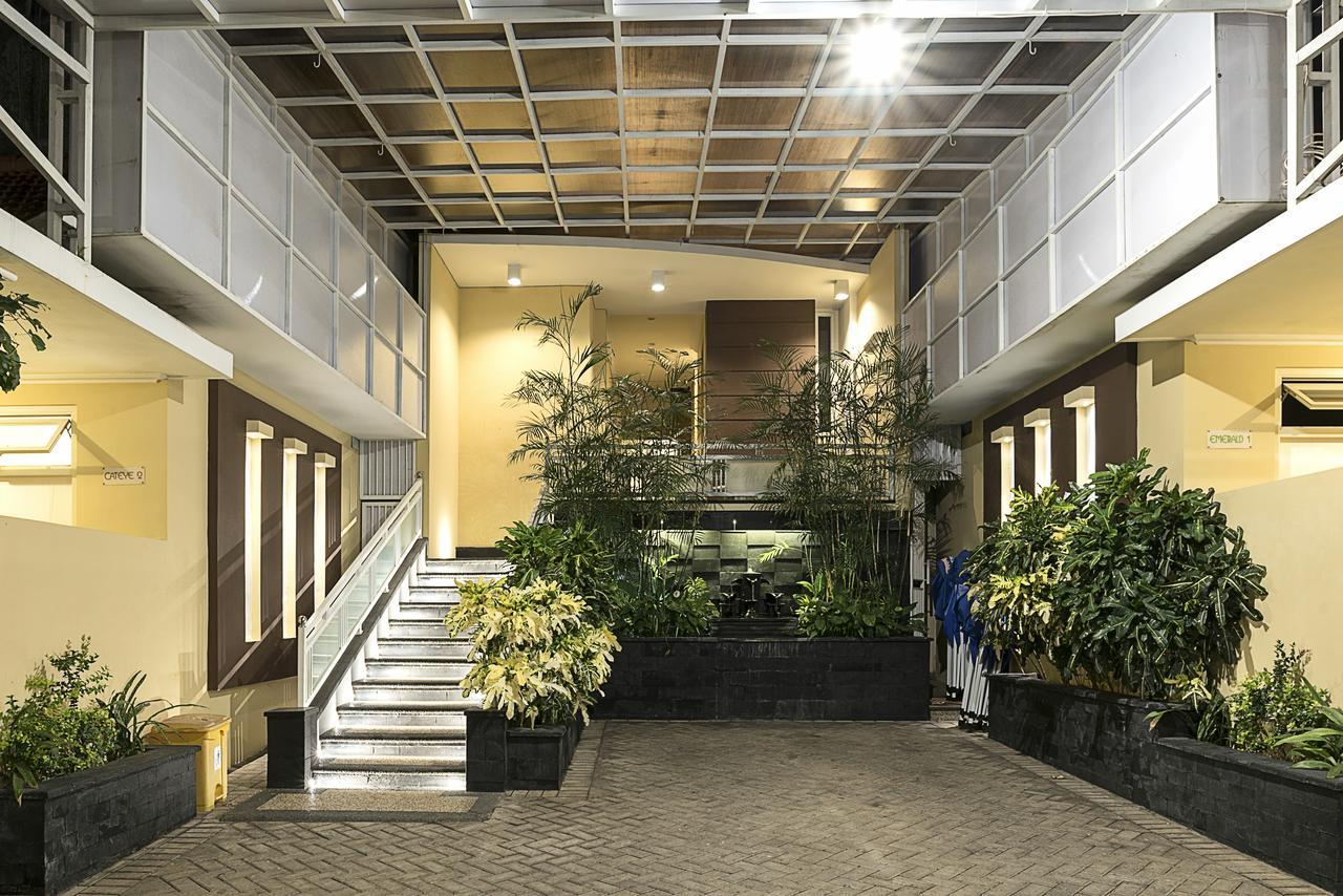Riverstone Hotel & Cottage Batu  Extérieur photo